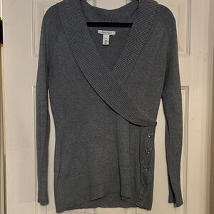 White House/Black Market Charcoal V-Neck Sweater with accents Medium